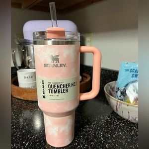 Stanley 40oz Tumbler - Peach Tie Dye